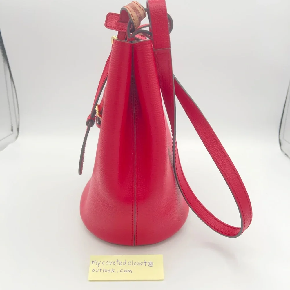 Burberry Lorne Red Leather Bucket Bag like new condition! W/Entrupy COA - Picture 3 of 16